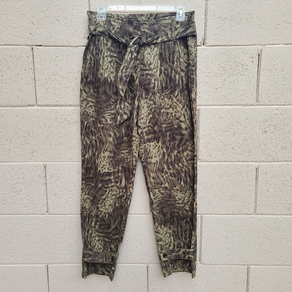 Good American | Upgrade Paperbag High Waist Ankle Trousers in Jungle01 Size 6 - Picture 2 of 14
